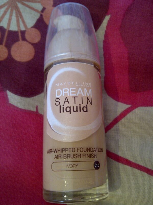 Maybelline Dream Satin Skin Foundation - P03