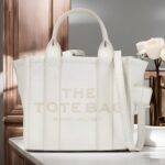 Marc Jacobs The Tote Bag Medium