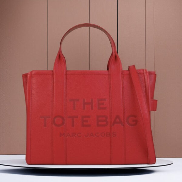 Marc Jacobs The Tote Bag Medium